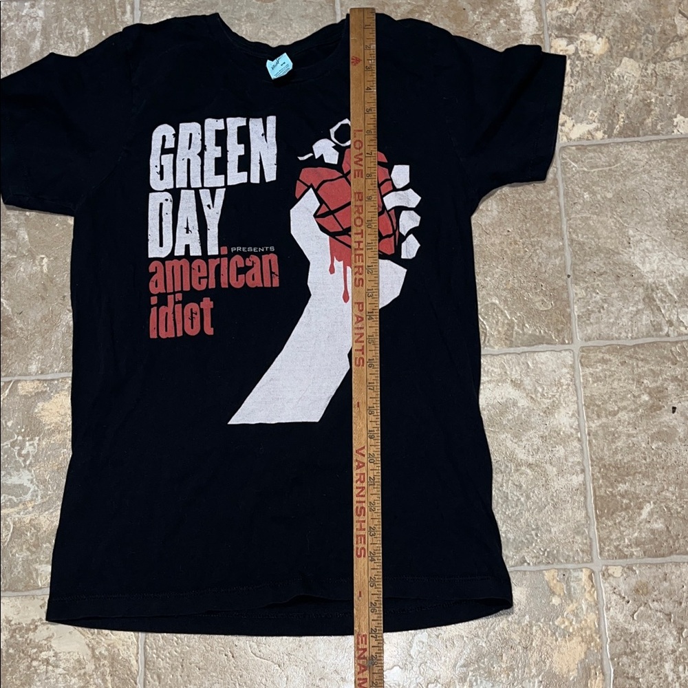 **Free Shipping!** Green Day Black Graphic Tee - American Idiot Design - Picture 4 of 6